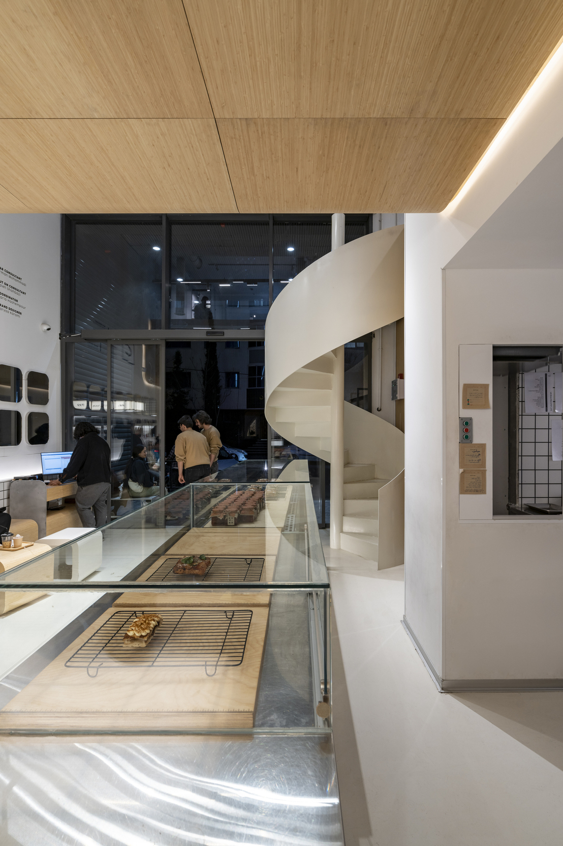 Cut-On Cafe Bakery